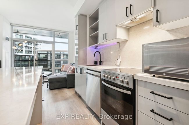 327 - 50 George Butchart Dr, Condo with 2 bedrooms, 2 bathrooms and null parking in North York ON | Image 13