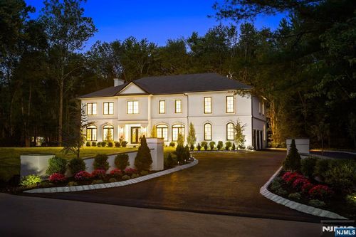 16 Old Farms Rd, Saddle River, NJ, 07458-3106 | Card Image