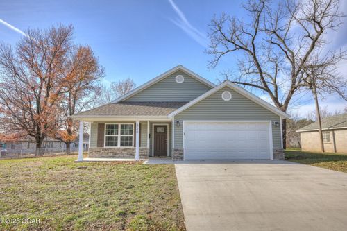 320 S Oronogo Street, Webb City, MO, 64870 | Card Image