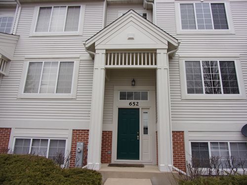 652 Rosehall Ln, Round Lake, IL, 60073-4267 | Card Image