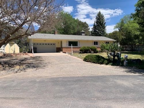 570 Sw 2nd Ct, Cedaredge, CO, 81413-3911 | Card Image