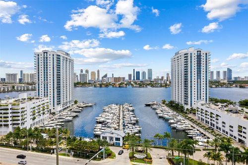 2110-17301 Biscayne Blvd, Aventura, FL, 33160-5076 | Card Image
