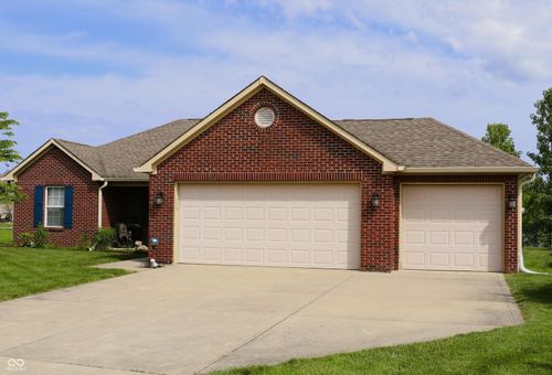 994 Youngs Creek Dr, Franklin, IN, 46131-7147 | Card Image
