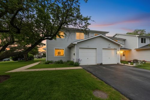 527 Alton Ct, Carol Stream, IL, 60188-9212 | Card Image