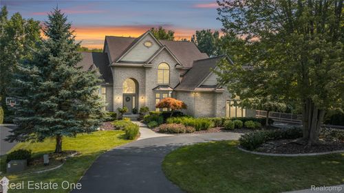 6210 Orchard Woods Dr, West Bloomfield, MI, 48324-3284 | Card Image
