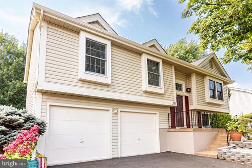 313 Samantha Dr, STERLING, VA, 20164-5538 | Card Image