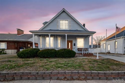 105 S 4th St, Dupo, IL, 62239-1322 | Card Image