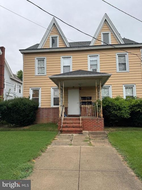 2-331 W Front St, FLORENCE, NJ, 08518-1322 | Card Image