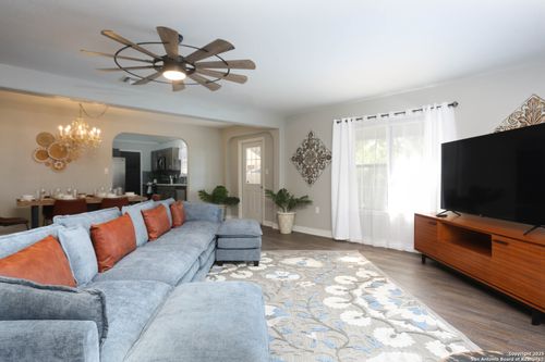 1-9011 Welles Way, San Antonio, TX, 78240-2157 | Card Image