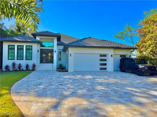 27287 Tennessee St, BONITA SPRINGS, FL, 34135-4722 | Card Image
