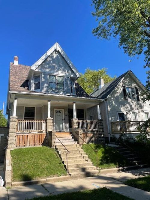320 N 36th St, Milwaukee, WI, 53208-4111 | Card Image