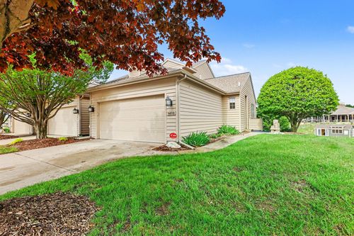 12-1410 E Harbour Towne Cir, Muskegon, MI, 49441-6400 | Card Image