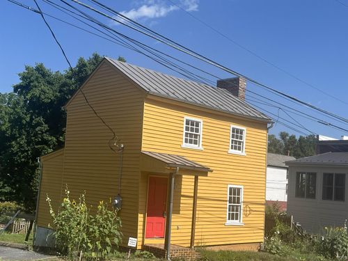 9 Jefferson St N, STAUNTON, VA, 24401 | Card Image