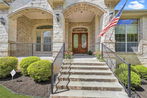 205 W Majestic Oak Lane, Georgetown, TX, 78633 | Card Image
