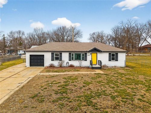 4630 Ne 43rd Ter, Kansas City, MO, 64117-1963 | Card Image