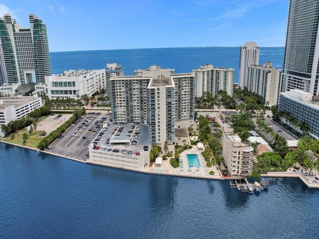 407 - 3800 S Ocean Dr, Condo with 2 bedrooms, 2 bathrooms and null parking in Hollywood FL | Image 29