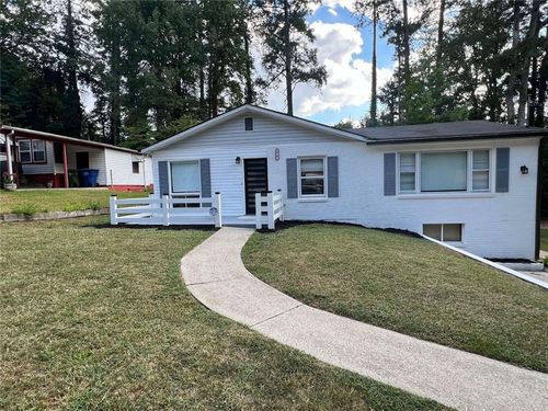 2747 Santa Barbara Dr Nw, ATLANTA, GA, 30318-7326 | Card Image