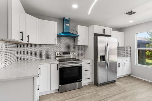 4529 Martingale View Ln, Fort Worth, TX, 76244-4337 | Card Image