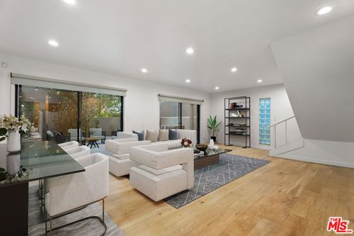 22 28th Ave, Venice, CA, 90291 | Card Image