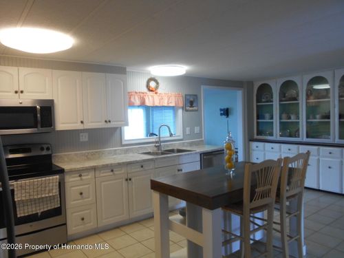 8271 Modena Ave, BROOKSVILLE, FL, 34613-5814 | Card Image