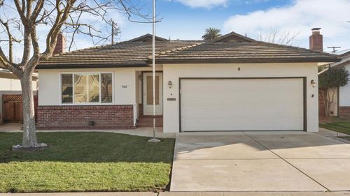 922 N Pleasant Ave, Lodi, CA, 95240-1130 | Card Image