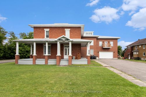205 Water St, Plantagenet, ON, K0B1L0 | Card Image