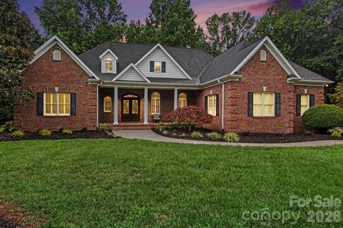 314 W Glenview Dr, Salisbury, NC, 28147-7227 | Card Image
