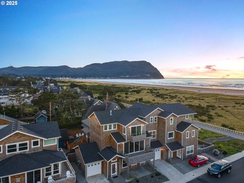 1-15 Avenue I, Seaside, OR, 97138-5557 | Card Image