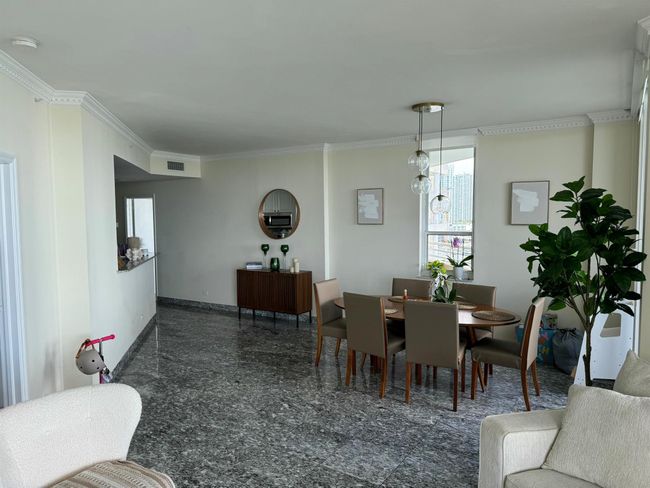 APT-1912 - 888 Brickell Key Dr, Condo with 2 bedrooms, 3 bathrooms and null parking in Miami FL | Image 25