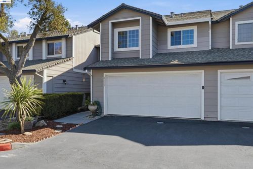 2013 Galloway Cmn, Livermore, CA, 94551-5474 | Card Image