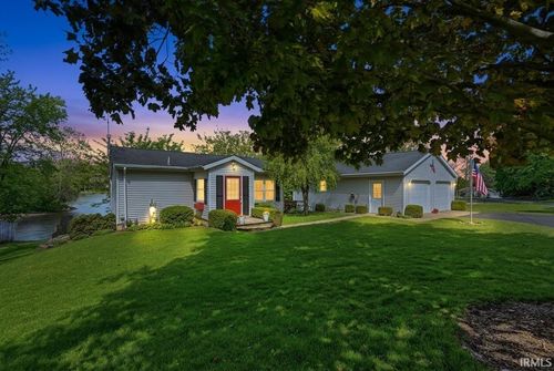 3512 Se Indian Trail Lake Rd, Farmland, IN, 47340-9573 | Card Image