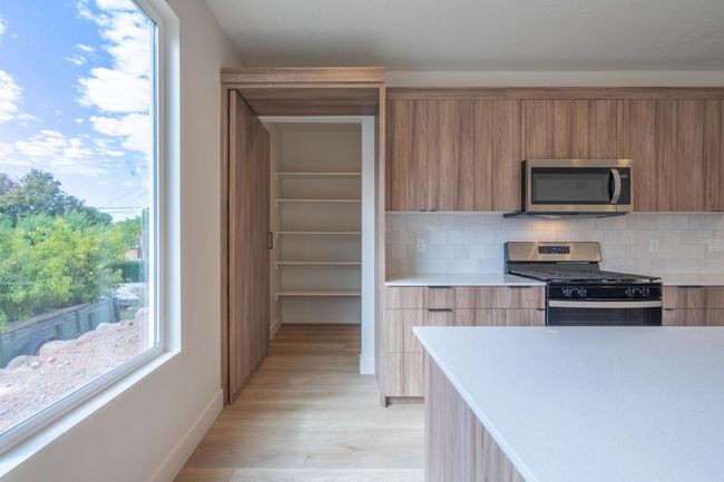 Kitchen | Image 9