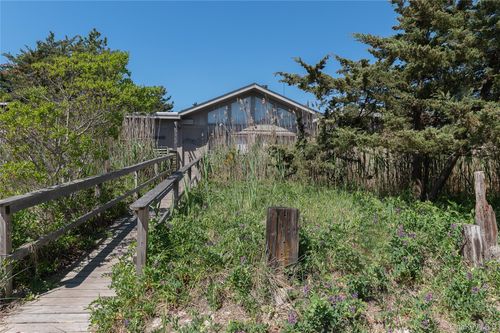 39 West Walk, Ocean Beach, NY, 11770-2037 | Card Image