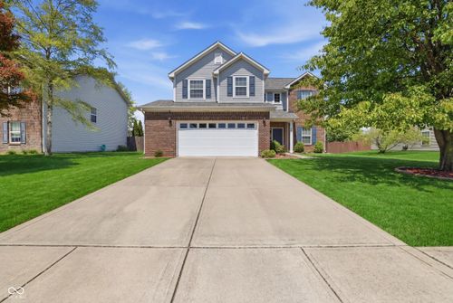 2704 Armaugh Dr, Brownsburg, IN, 46112-7315 | Card Image