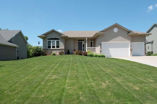 321 Lilium Cir, Watertown, MN, 55388-8390 | Card Image
