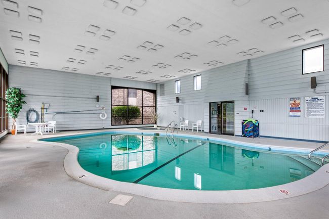 Large Pool | Image 22