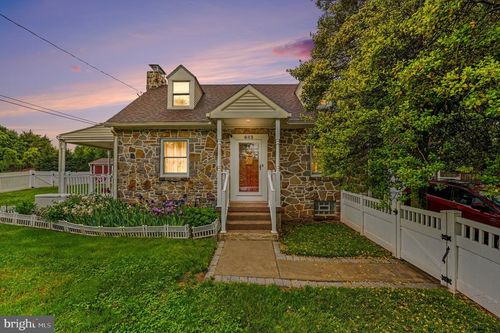 683 Ridge Rd, SPRING CITY, PA, 19475-3224 | Card Image