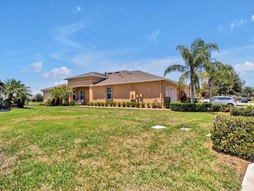 635 Chipper Dr, Sun City Center, FL, 33573-5833 | Card Image