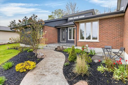 892 Frank Hill Rd, Peterborough, ON, K9J6X3 | Card Image