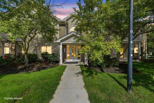 103-6735 Meadow Creek Dr, Columbus, OH, 43235-7954 | Card Image