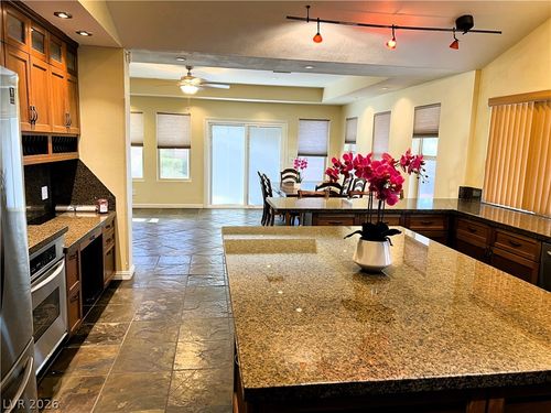 6354 Whippoorwill Way, Las Vegas, NV, 89103-2129 | Card Image