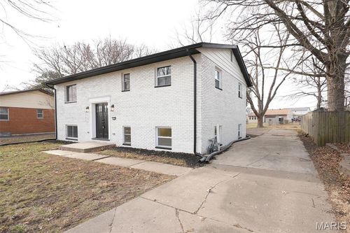 3124 Yale Dr, Granite City, IL, 62040-3564 | Card Image