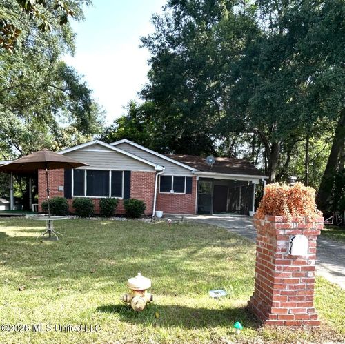 404 Evergreen Dr, Aberdeen, MS, 39730-3708 | Card Image
