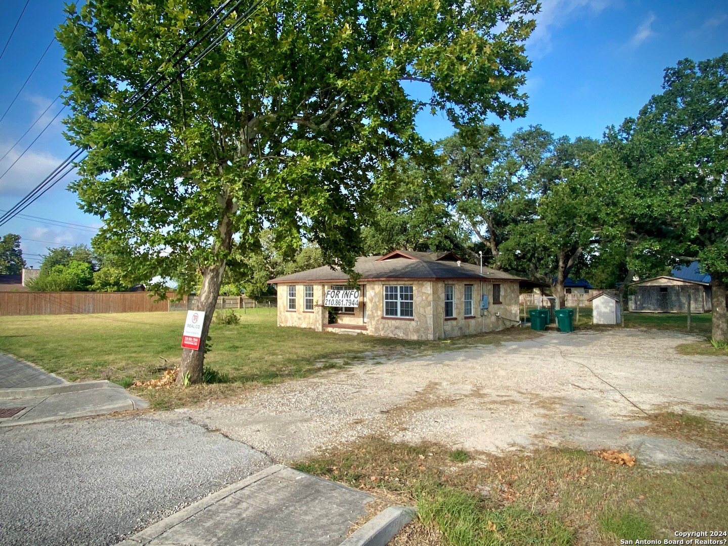 Esser Rd, Boerne, TX 78006