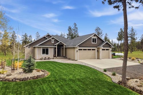 3915 W Brown Ln, Cheney, WA, 99004-2002 | Card Image
