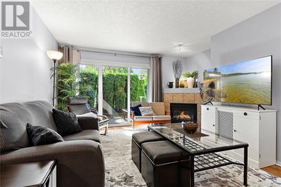 101 - 1240 Verdier Ave, Condo with 2 bedrooms, 2 bathrooms and 1 parking in Brentwood Bay BC | Image 3