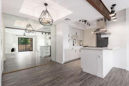 unit-219-7557 N Dreamy Draw Drive, Phoenix, AZ, 85020 | Card Image