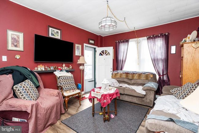 1011 W 4 Th St, Home with 3 bedrooms, 1 bathrooms and null parking in Florence NJ | Image 5