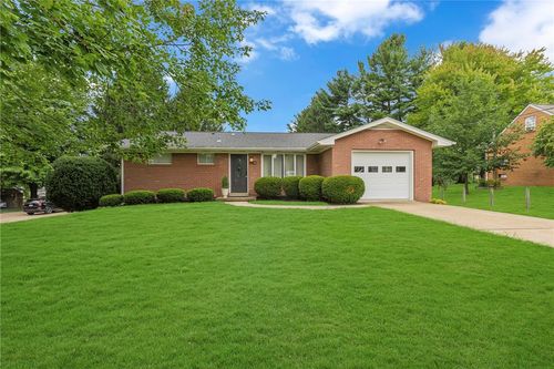 150 Mcmillen Ave, Beaver Falls, PA, 15010-1648 | Card Image