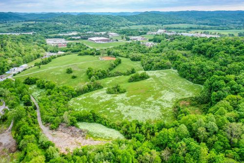 226 Jmz Dr, Gordonsville, TN, 38563-2107 | Card Image